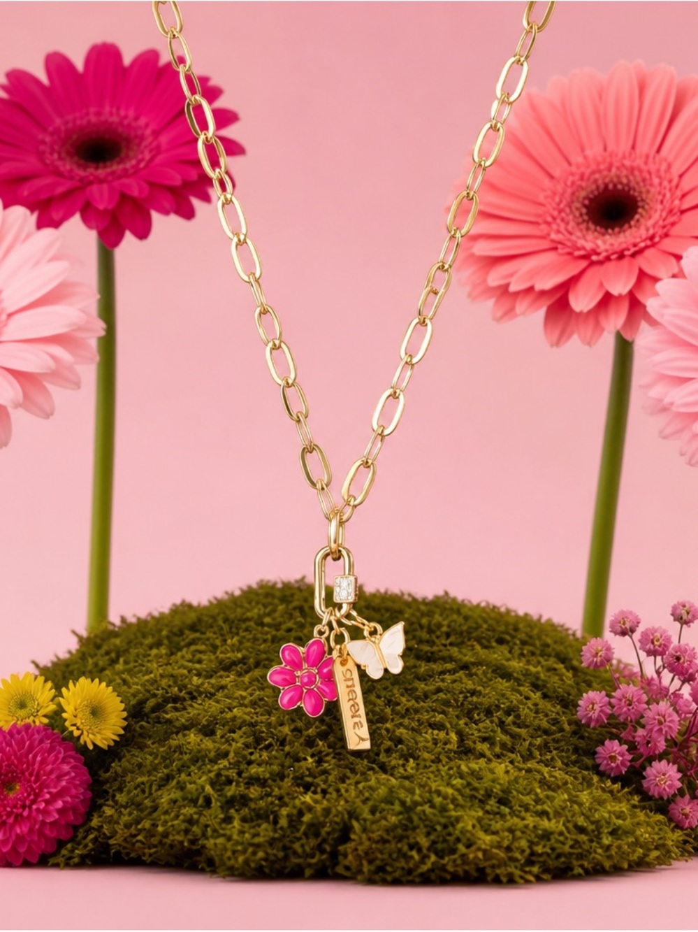Beautiful paper clip chain   Hanging on a rhinestone encrusted carabiner